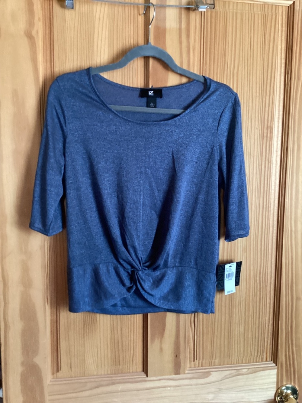 NWT iz BYER Heather Blue Front Knot 3/4 Sleeve Top - Size Large